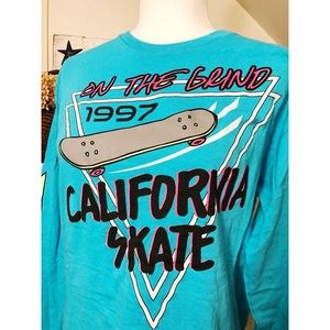 City Streets Tops - 90s Vintage Skateboard Top City Streets Tops - 90s Vintage Skateboard Top